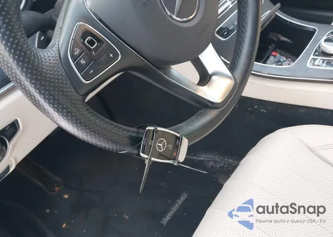 2018 Mercedes-Benz E 300 4Matic z USA, uszkodzony, nr VIN WDDZF4KB5JA372074